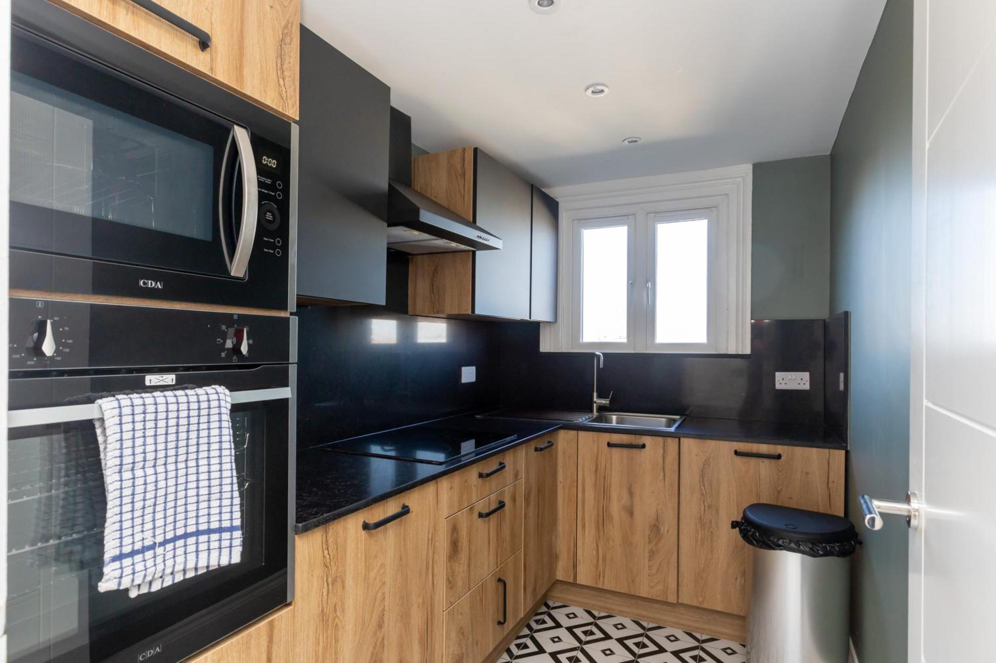 Spacious & Pristine 2Bd Flat - Balham Apartment ลอนดอน ภายนอก รูปภาพ