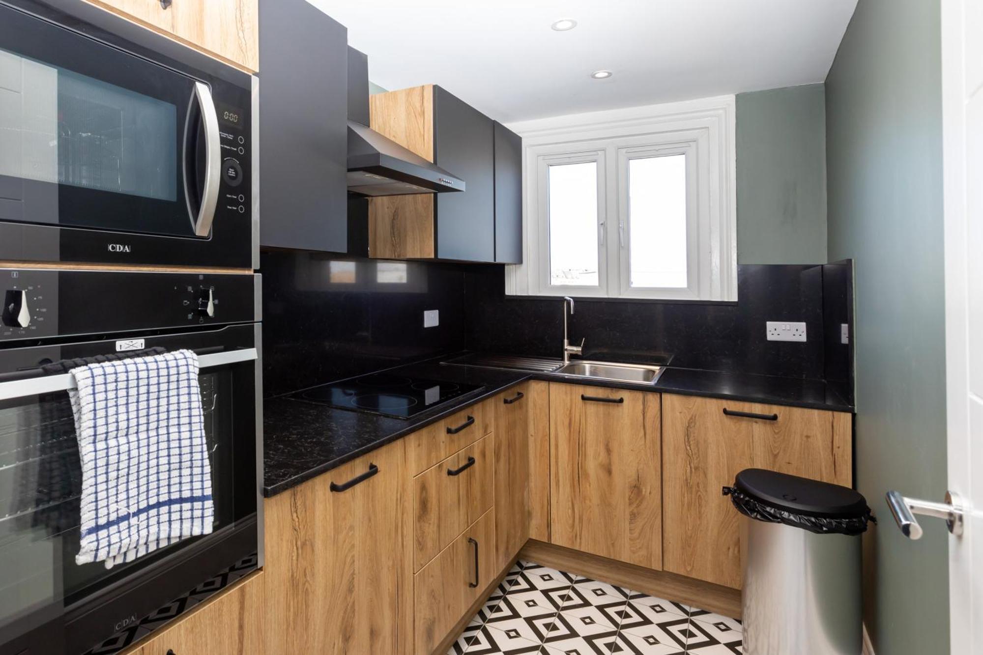 Spacious & Pristine 2Bd Flat - Balham Apartment ลอนดอน ภายนอก รูปภาพ